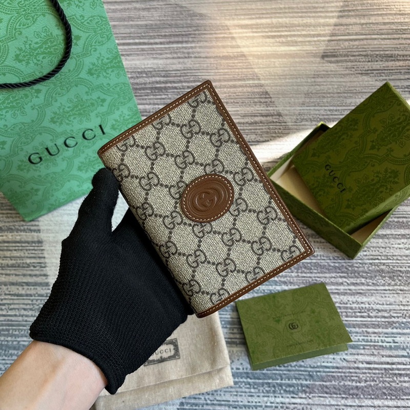 Gucci Wallets 161